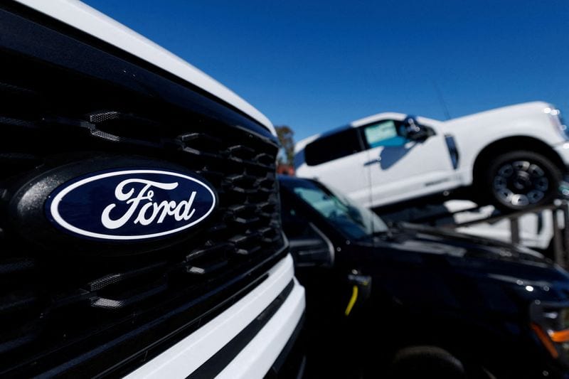 Canada's Unifor union begins contract talks with Ford