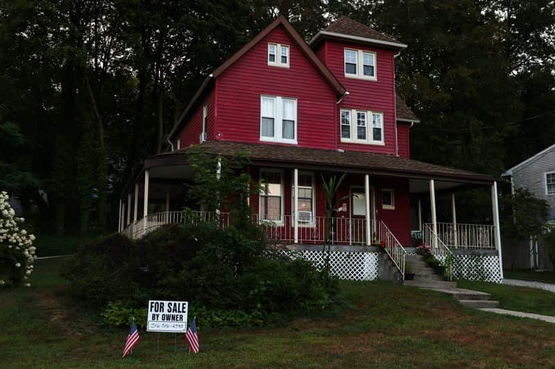 US consumers favor buying over renting for first time since 2023, BofA study shows