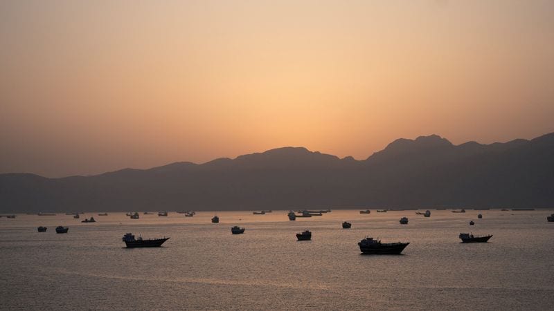 UN shipping agency plans evacuation of 11,000 seafarers stranded in Gulf
