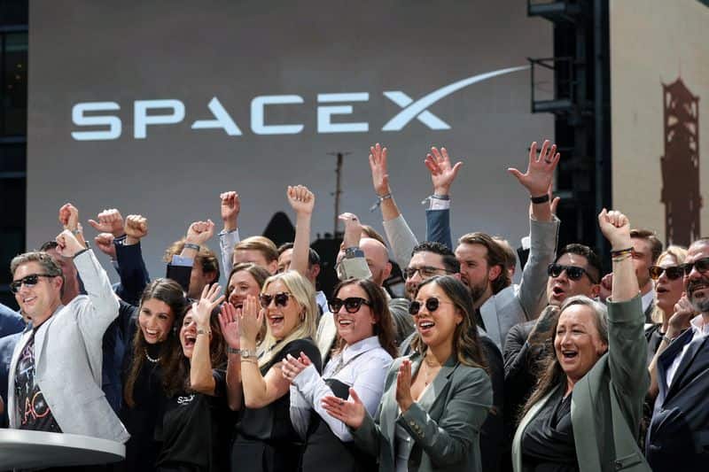 SpaceX Stock Sees Volatile Trading Amid IPO Frenzy