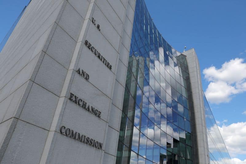 SEC Probes Private Equity Continuation Vehicles Amid Scrutiny