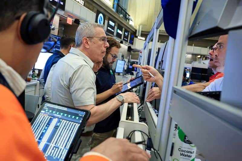 Micron Earnings Boost AI Rally, Ease Valuation Fears