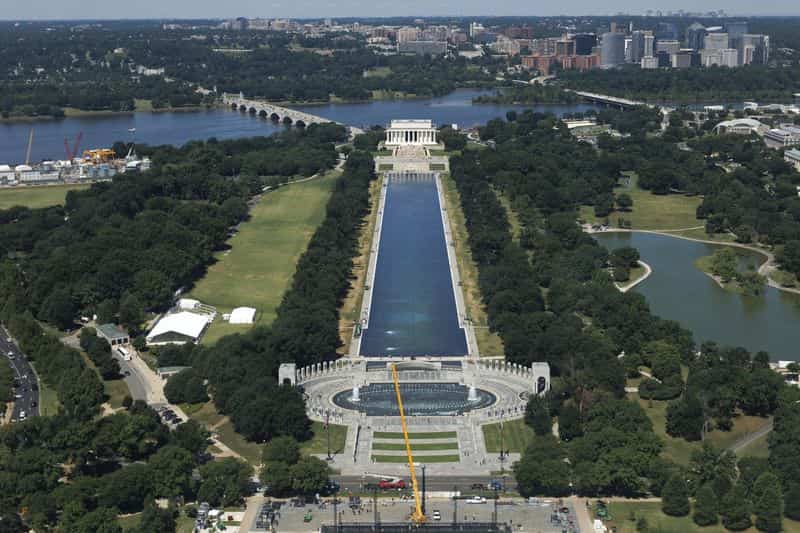 Democrats demand answers on Reflecting Pool renovation 'failure'