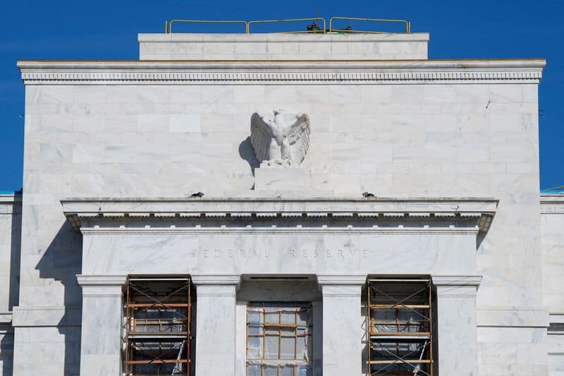 Economists: Fed to hold rates steady through 2026, defying market hike expectations