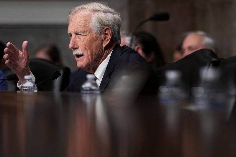 Senator asks regulator to reject NextEra-Dominion power deal