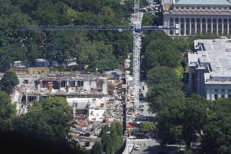 White House awarded $500M no-bid contract for East Wing ballroom