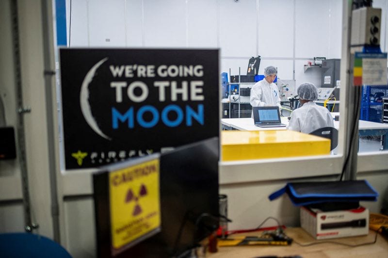 NASA awards Astrobotic, Firefly, Intuitive Machines lunar lander contracts in moon base project