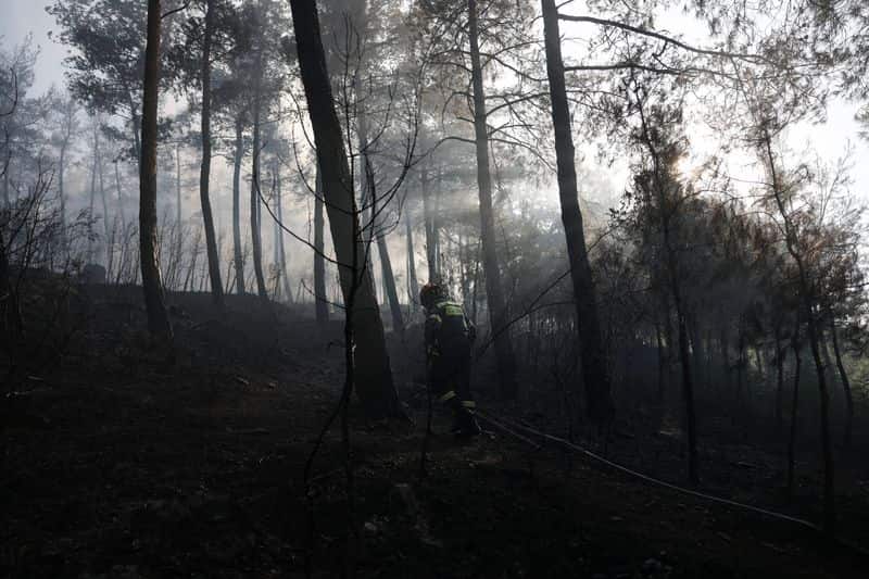 Two dead after wildfire guts house in northern Greece