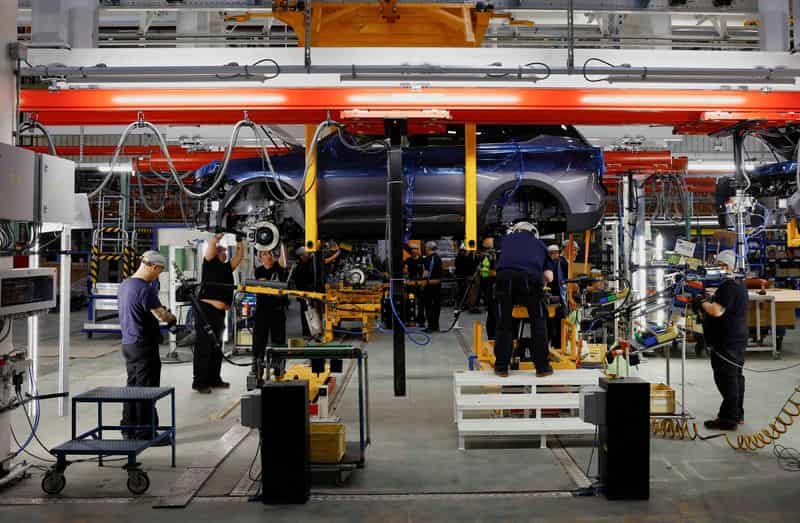 French manufacturing growth accelerates in June