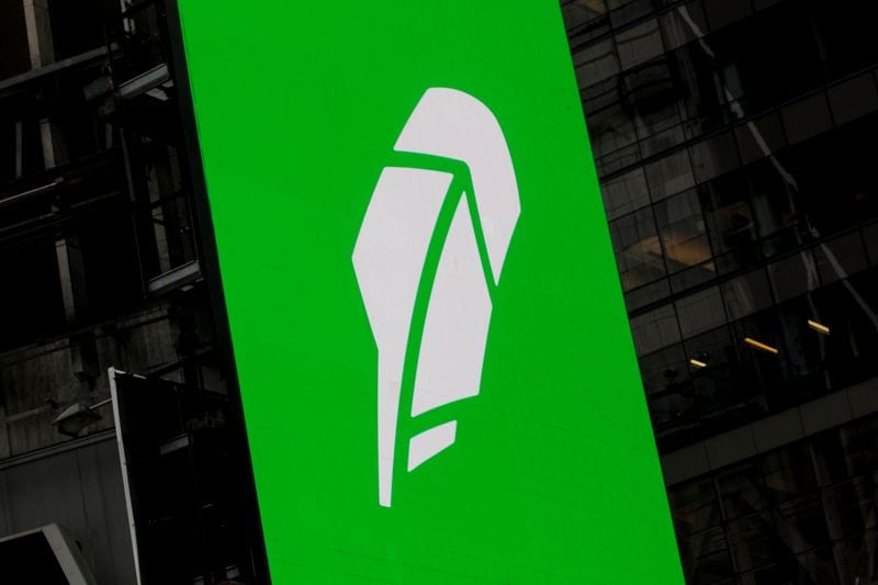 Robinhood launches public blockchain, expands futures and plans UK crypto trading