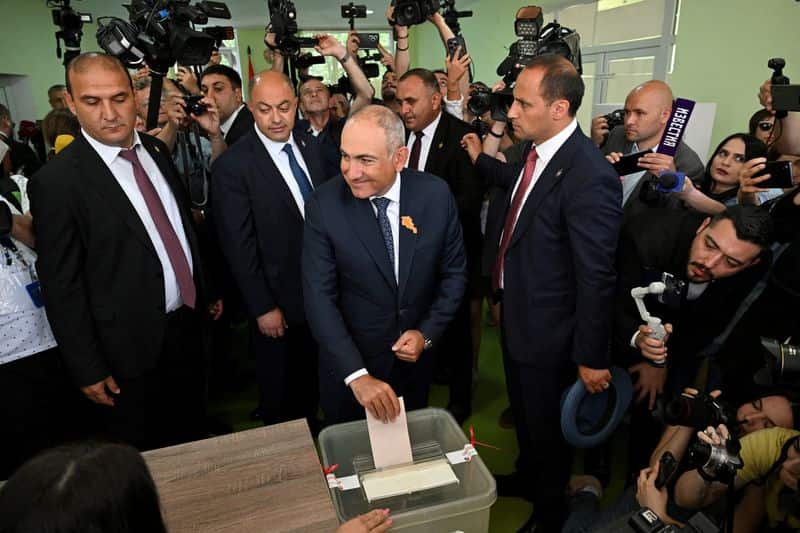 Armenia passes law restricting voting rights for citizens abroad