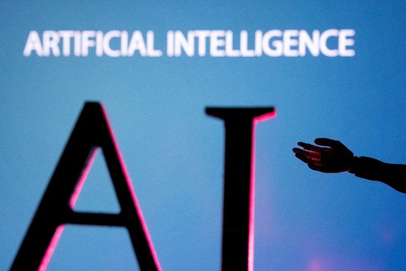 Hedge Funds Continue Selling Chip Stocks Amid AI Sector Selloff