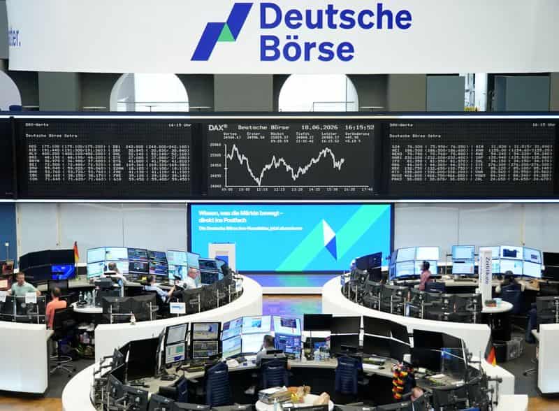European shares flat amid AI caution; defence stocks gain