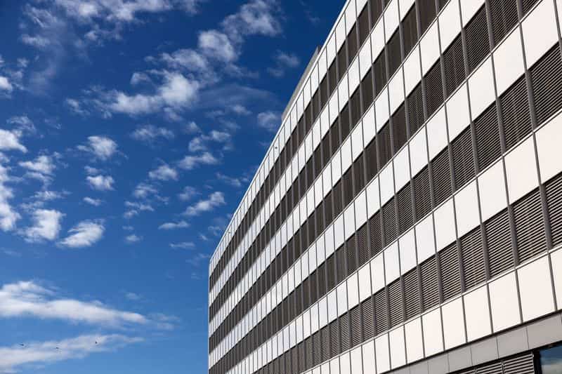 Pay gap widens between top and lowest earners in Switzerland, study shows