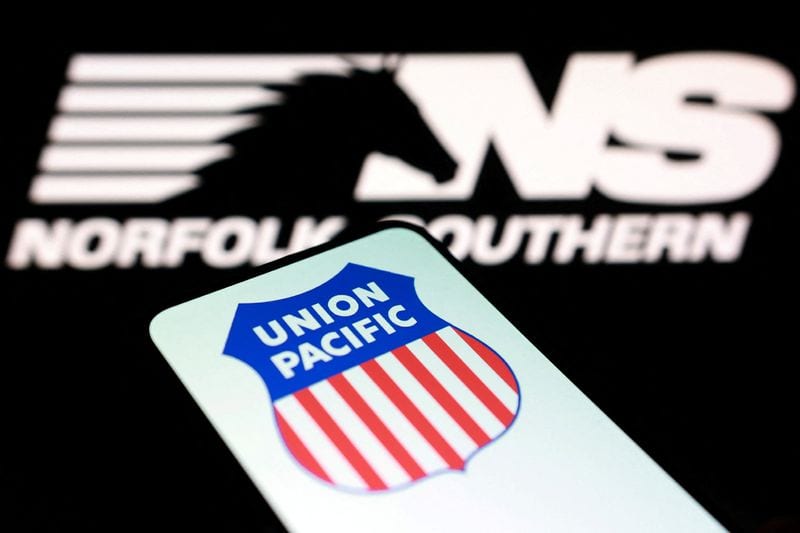 Norfolk Southern, Union Pacific defend proposed $85 billion merger