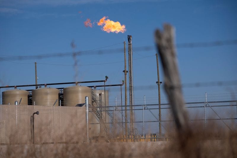 Oil Prices Surge on US Sanctions Revocation and Strait of Hormuz Tensions