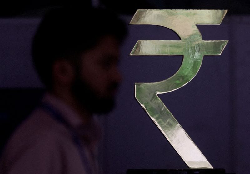 Foreign investors pare India rate-hike bets, fuel record swap trading