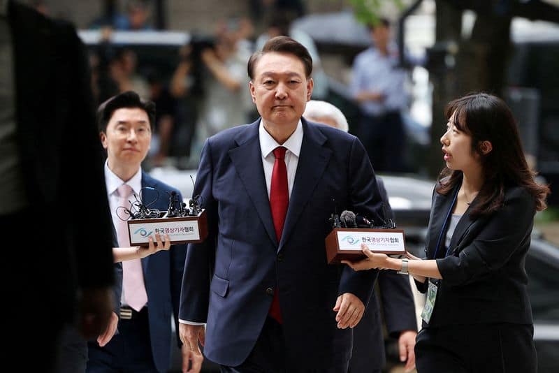 South Korea's Supreme Court upholds Yoon's obstruction conviction