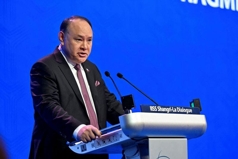 Philippines rejects Chinese scholars' claim over island province