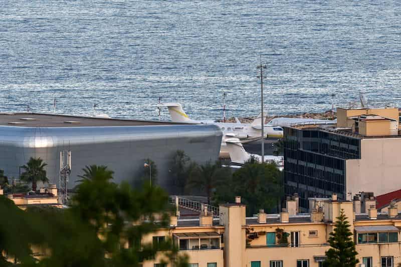SpaceX, AI wealth fuels private jet demand