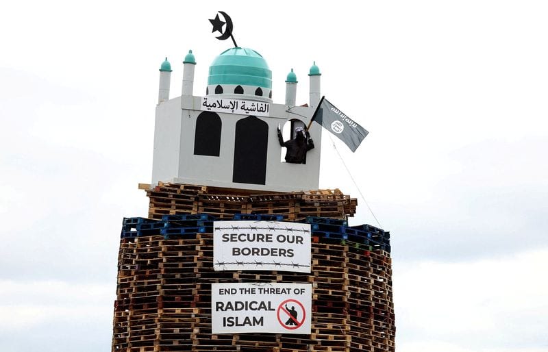 Mosque effigy on Northern Ireland bonfire condemned as hate crime