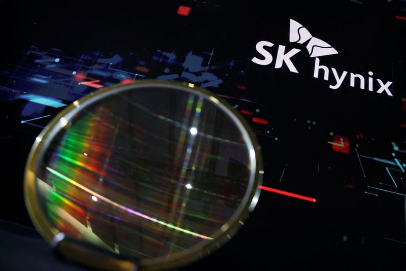 SK Hynix advisors earn $260M from share sale, surpassing SpaceX fees