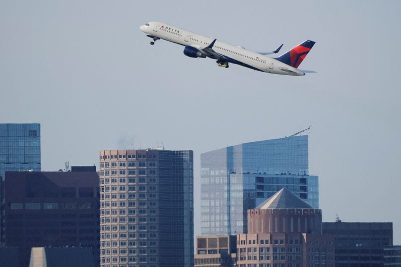 Delta outlook signals airline fare gains can hold despite easing fuel costs