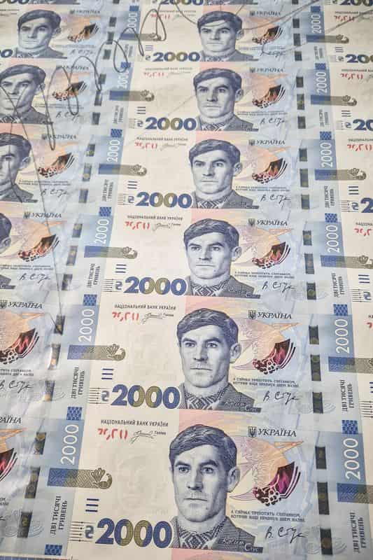 Ukraine unveils new 2,000 hryvnia bill amid war-driven cash demand