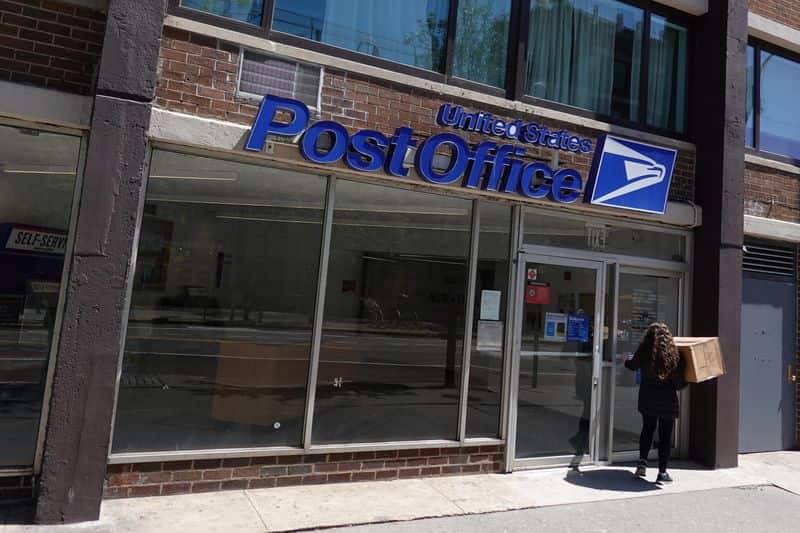 US Postal Service raises stamp price to 82 cents