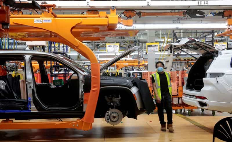 Stellantis vehicle shipments rise 10% in Q2, led by North America