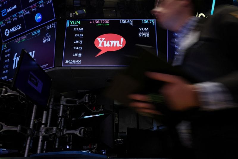 Yum Brands Shares Fall Amid Taco Bell Cyclospora Outbreak Investigation