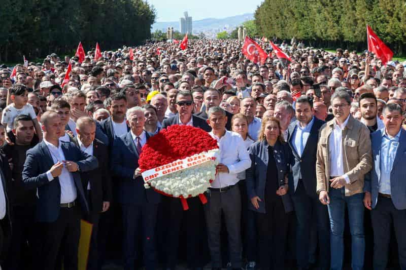 Turkey's ousted opposition leader eyes new party amid legal battle