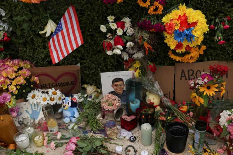 Trump Reverses ICE Halt on Traffic Stops After Fatal Shootings