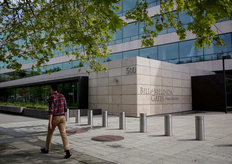 Buffett Halts Gates Foundation Donations, Redirects $6B to Family Charities