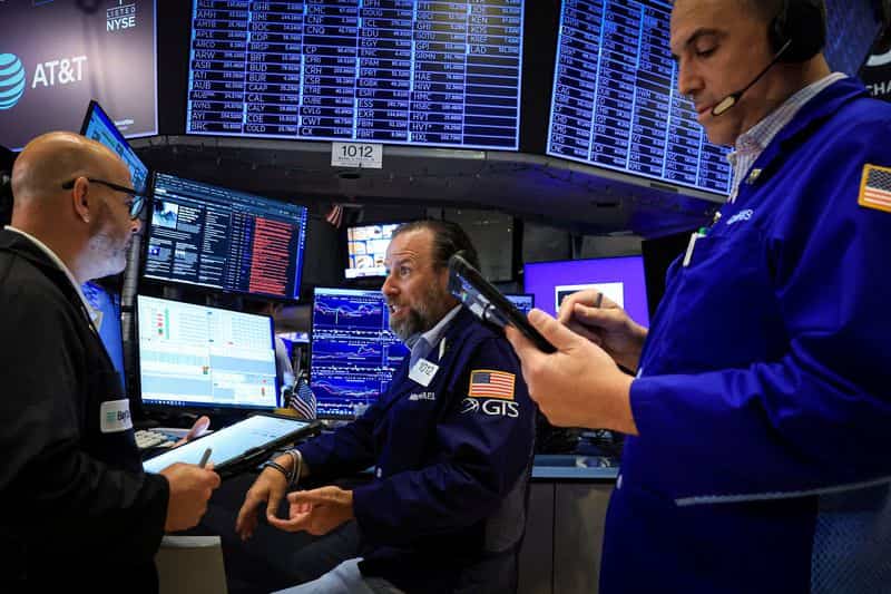 US stocks fall as chip sector weakness weighs on Nasdaq