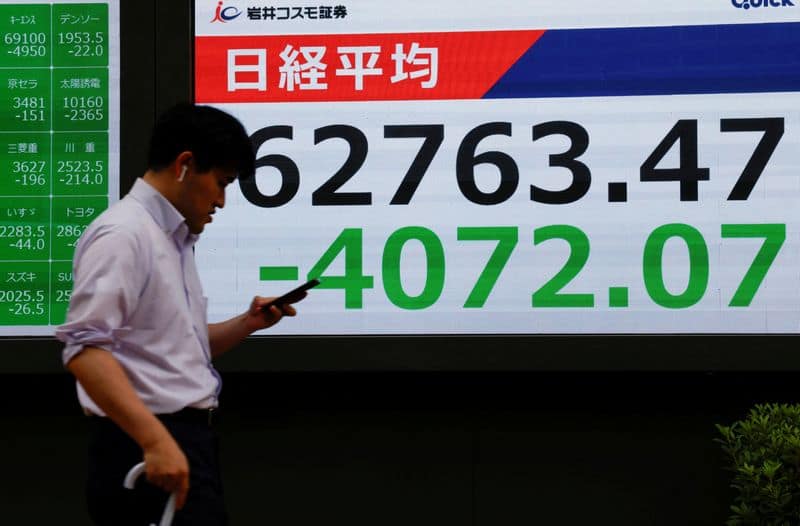 Asian shares tumble as tech selloff accelerates