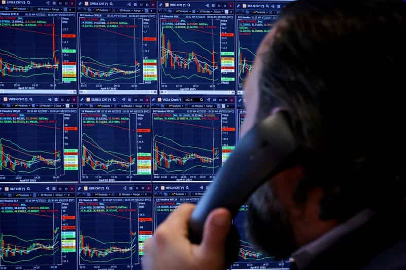 Private credit funds offer shares at steep discounts amid redemption pressure