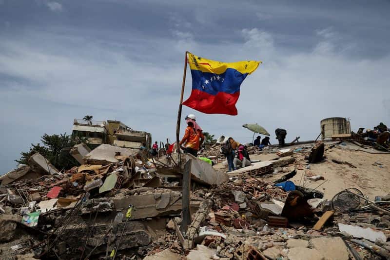 Venezuelan military response to quakes hampered by delays, confusion, sources say