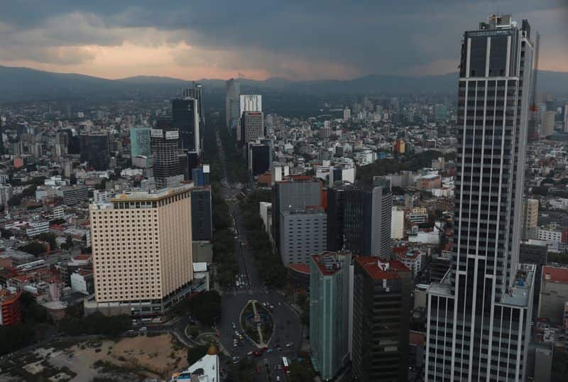 Mexico Economy Faces Slower Growth Amid Trade Uncertainty