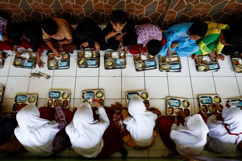 Indonesia cuts free school meals budget to $12.8B