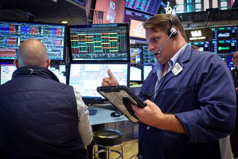 Stocks rally, yen sinks as US-Iran war fears resurface