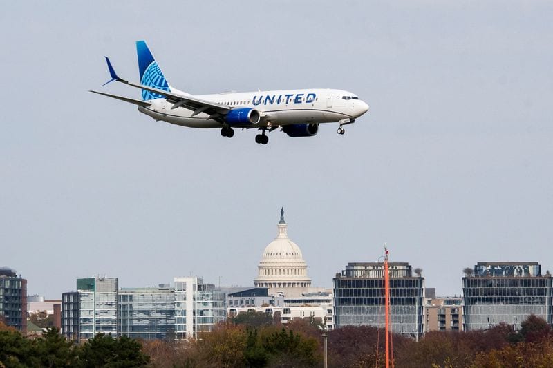 United Airlines mechanics union reaches tentative contract agreement
