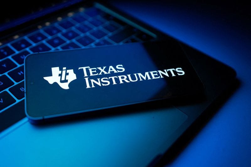 Texas Instruments forecasts quarterly revenue above estimates