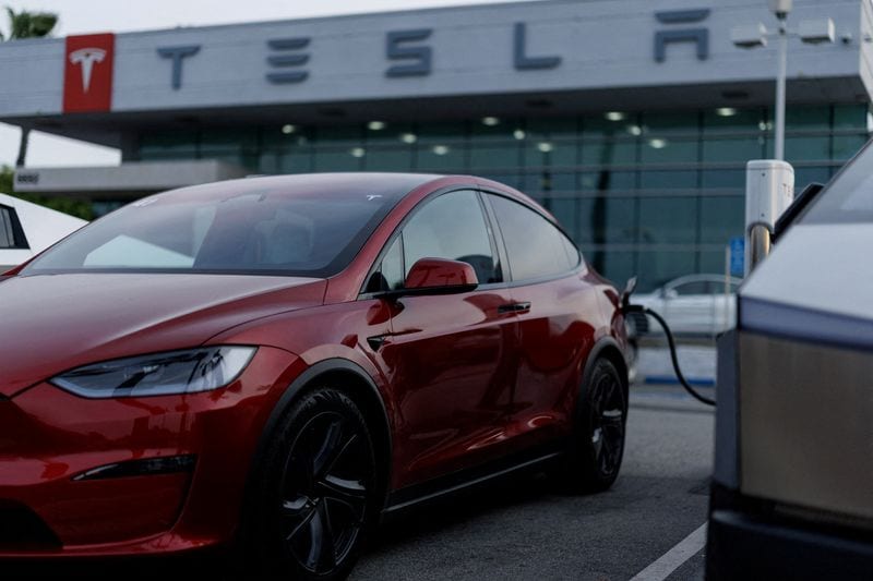 Tesla posts $1.1B cash burn as AI, robotaxi spending surges