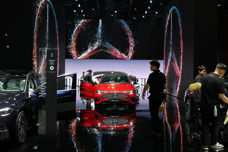 Mercedes-Benz cuts sales forecast as Q2 profit rises 22%