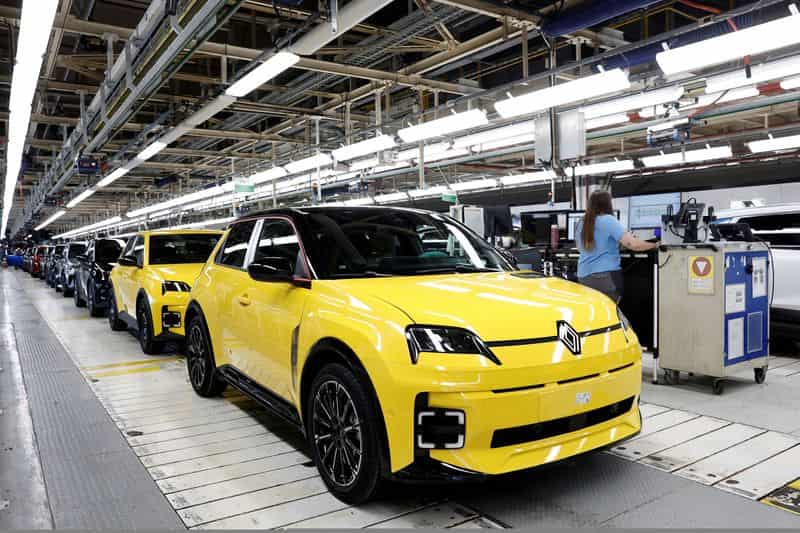 Renault swings to profit in first half amid EV growth and Chinese competition
