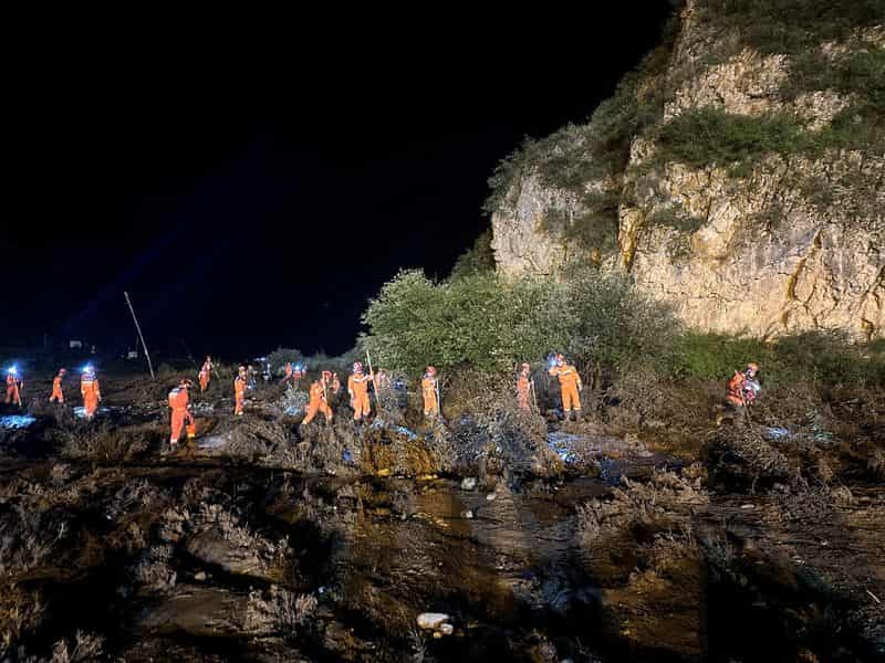 China intensifies efforts to combat landslides and floods