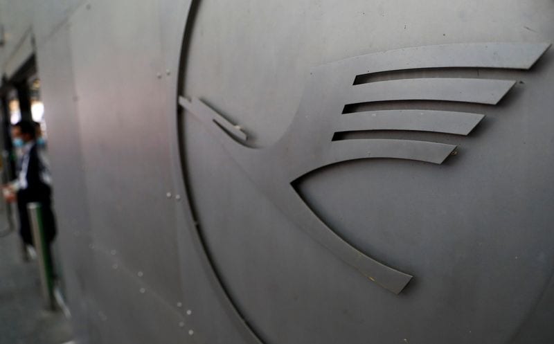 Lufthansa warns profits could fall amid fuel price volatility