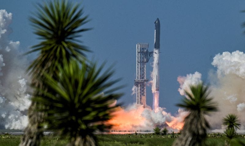 Morning Bid: Earnings season continues with SpaceX, AMD, Pfizer reporting