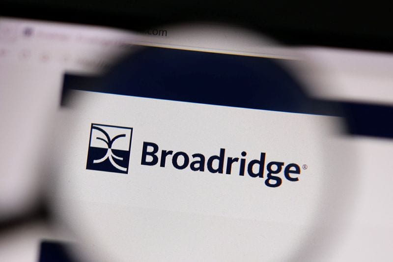 Broadridge quarterly profit climbs on investor communications strength